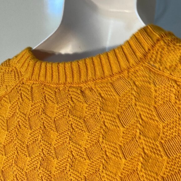 Free Assembly SZ L Bright Golden Orange Sweater Modern Capsule Wardrobe Y2K - Picture 5 of 9